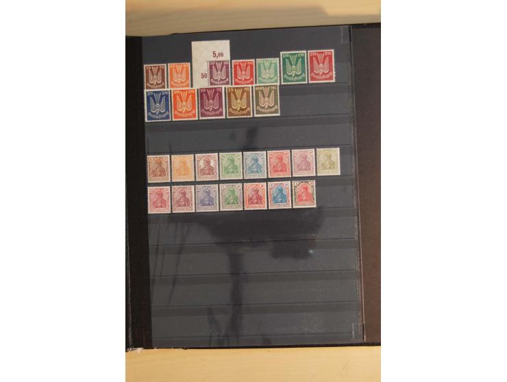 1872/1940, anfangs gestempelte später zunehmend ungebrauchte/postfrische Sammlung mit einer Vielzahl an besseren Werten dabei