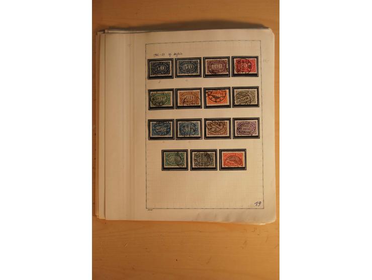  1872/1932, ungebrauchte und gestempelte Sammlung mit vielen besseren Werten dabei Mi.-Nr. 24 und 28 gestempelt, je mit Fotoa