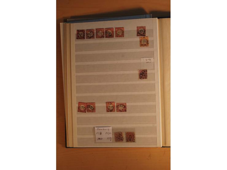 HUFEISENSTEMPEL: 1865/80 (ca.), sehr reichhaltige Sammlung auf losen Marken, Briefstücken und vielen Briefen, Karten, Ganzsac
