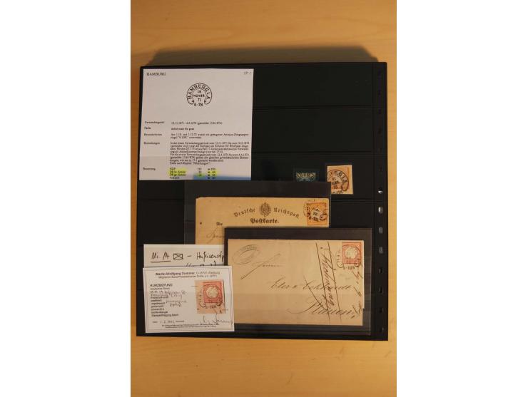 1872/75, Sammlung mit ca. 100 Einzelmarken/Briefstücken und 38 Briefen/Karten, ganz überwiegend auf Brustschilden, dabei viel