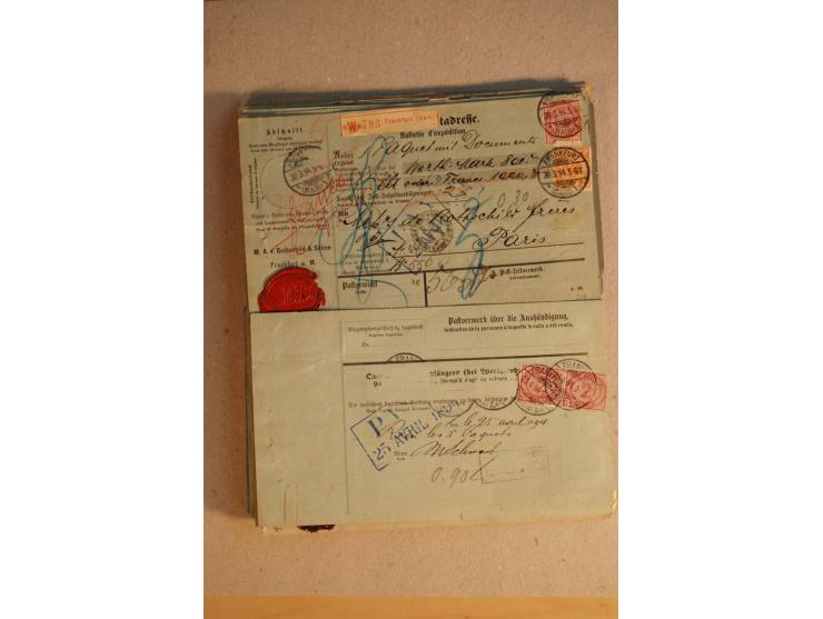 1888/99, 34 Auslands-Paketkarten mit Mi.-Nr. 37, dabei b- und d-Farben, alle für Wertpakete an Gebr. Rothschild in Paris