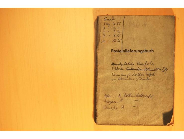 1945/80 (ca.), Posteinlieferungsbuch mit diversen Marken ab Bauten bis Heuss, dabei mehrfach 1 M. Frankaturen für "Stille Ver