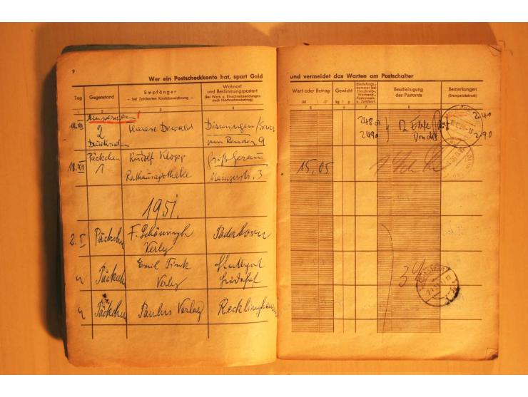 1945/80 (ca.), Posteinlieferungsbuch mit diversen Marken ab Bauten bis Heuss, dabei mehrfach 1 M. Frankaturen für "Stille Ver