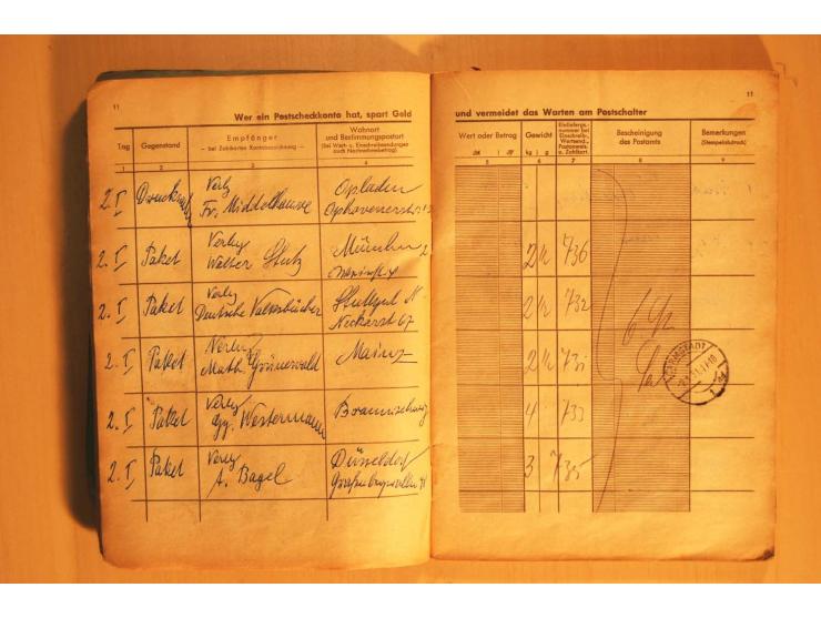 1945/80 (ca.), Posteinlieferungsbuch mit diversen Marken ab Bauten bis Heuss, dabei mehrfach 1 M. Frankaturen für "Stille Ver