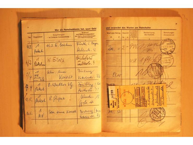 1945/80 (ca.), Posteinlieferungsbuch mit diversen Marken ab Bauten bis Heuss, dabei mehrfach 1 M. Frankaturen für "Stille Ver