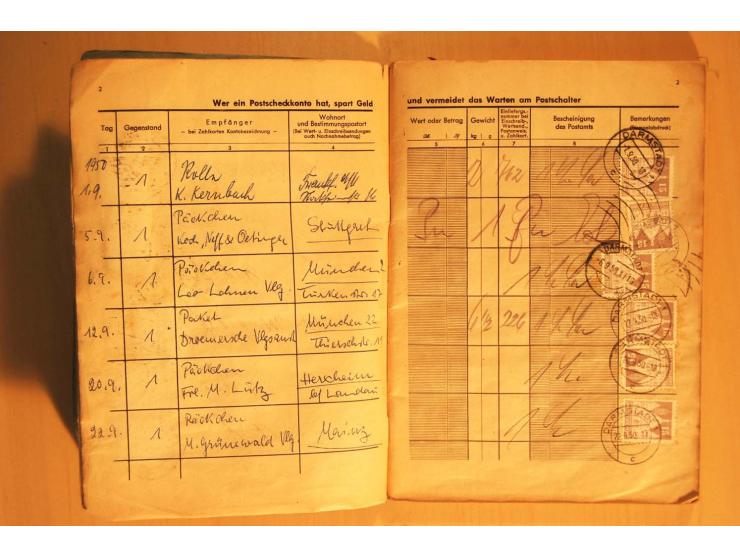 1945/80 (ca.), Posteinlieferungsbuch mit diversen Marken ab Bauten bis Heuss, dabei mehrfach 1 M. Frankaturen für "Stille Ver