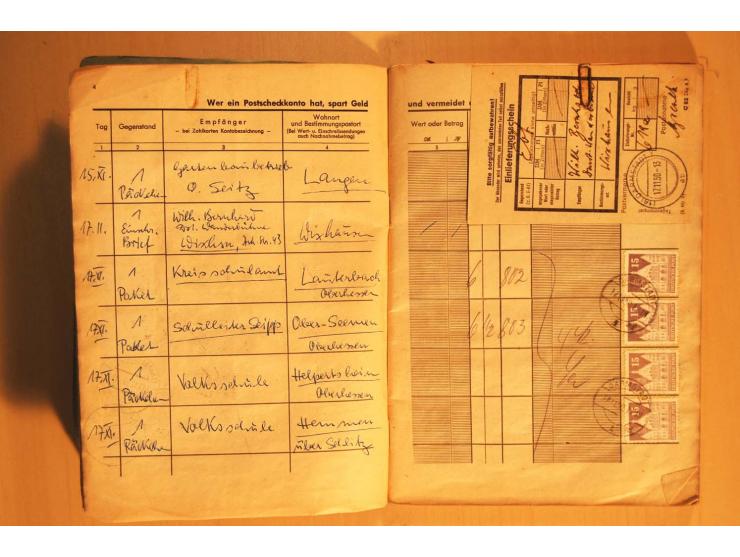 1945/80 (ca.), Posteinlieferungsbuch mit diversen Marken ab Bauten bis Heuss, dabei mehrfach 1 M. Frankaturen für "Stille Ver