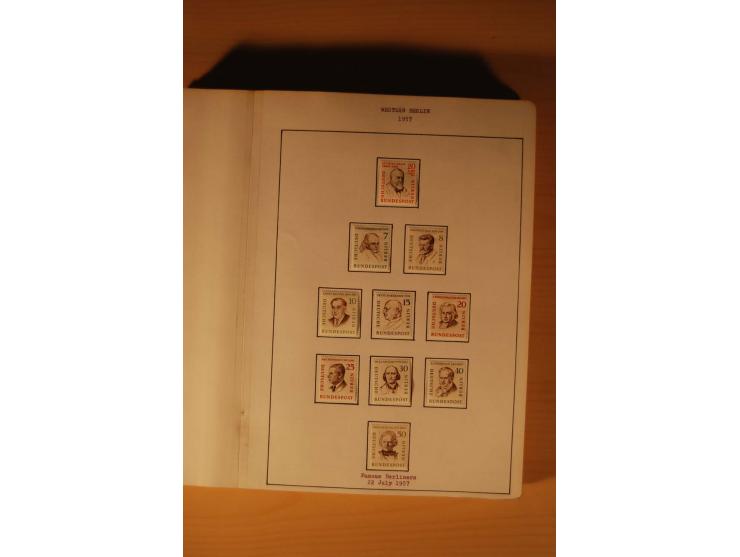 1946/91, ungebrauchte/postfrische und gestempelte Sammlung, dabei Bund und Berlin vielfach mit den frühen Ausgaben, dazu bess