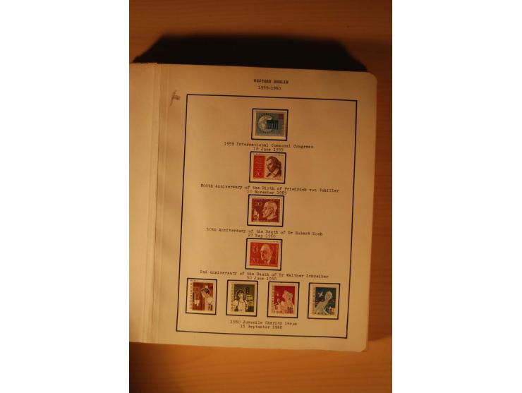 1946/91, ungebrauchte/postfrische und gestempelte Sammlung, dabei Bund und Berlin vielfach mit den frühen Ausgaben, dazu bess