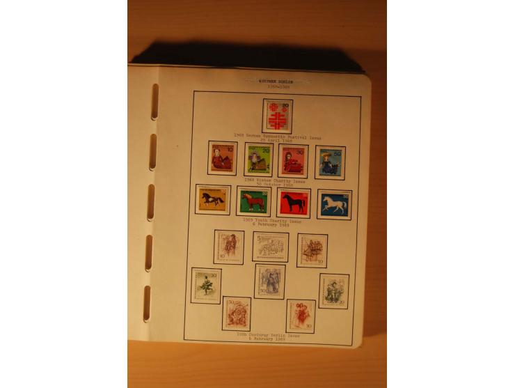1946/91, ungebrauchte/postfrische und gestempelte Sammlung, dabei Bund und Berlin vielfach mit den frühen Ausgaben, dazu bess