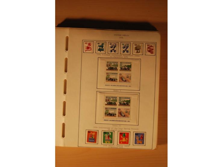 1946/91, ungebrauchte/postfrische und gestempelte Sammlung, dabei Bund und Berlin vielfach mit den frühen Ausgaben, dazu bess