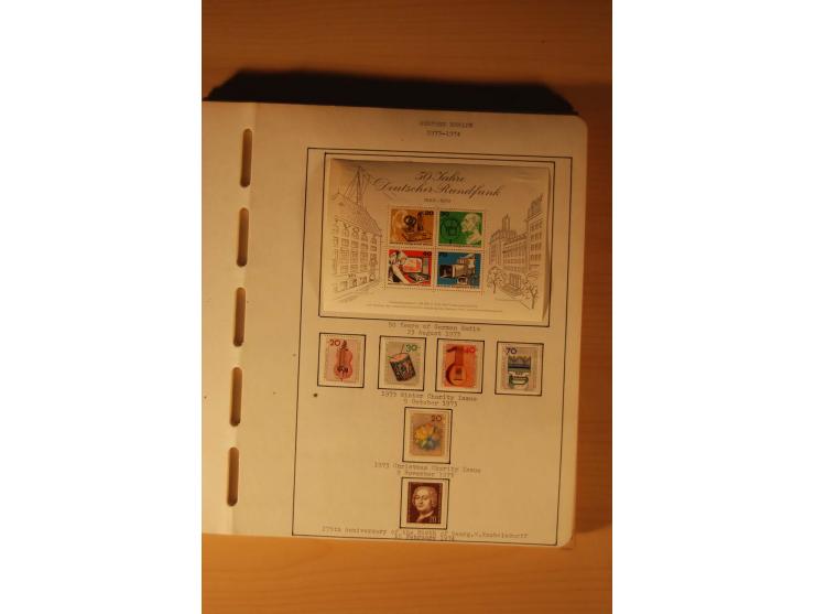1946/91, ungebrauchte/postfrische und gestempelte Sammlung, dabei Bund und Berlin vielfach mit den frühen Ausgaben, dazu bess