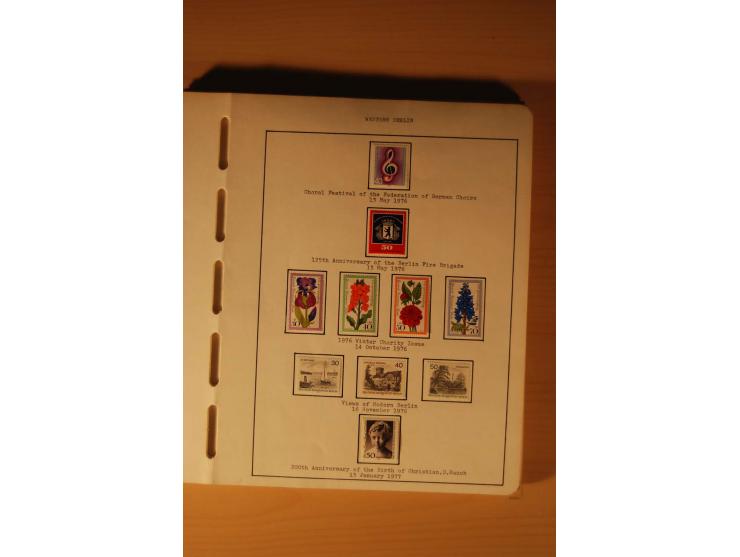 1946/91, ungebrauchte/postfrische und gestempelte Sammlung, dabei Bund und Berlin vielfach mit den frühen Ausgaben, dazu bess