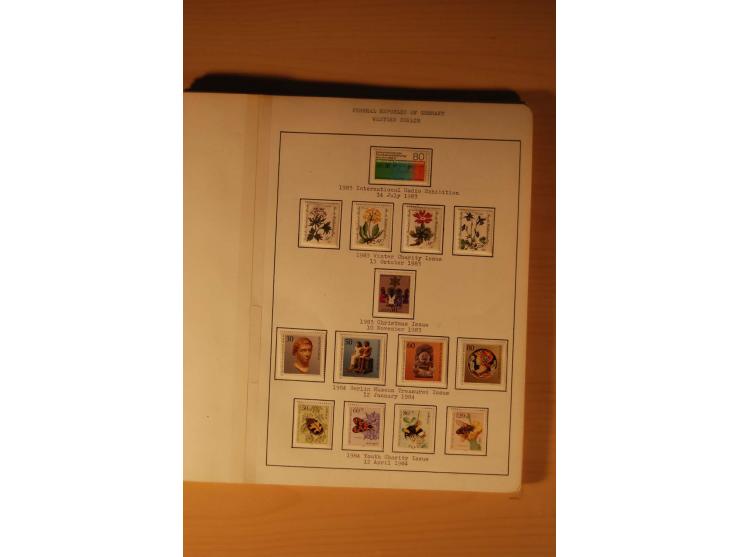 1946/91, ungebrauchte/postfrische und gestempelte Sammlung, dabei Bund und Berlin vielfach mit den frühen Ausgaben, dazu bess