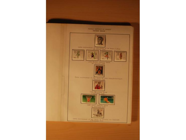 1946/91, ungebrauchte/postfrische und gestempelte Sammlung, dabei Bund und Berlin vielfach mit den frühen Ausgaben, dazu bess