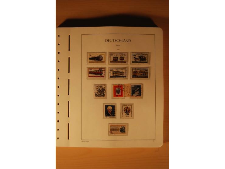1946/91, ungebrauchte/postfrische und gestempelte Sammlung, dabei Bund und Berlin vielfach mit den frühen Ausgaben, dazu bess