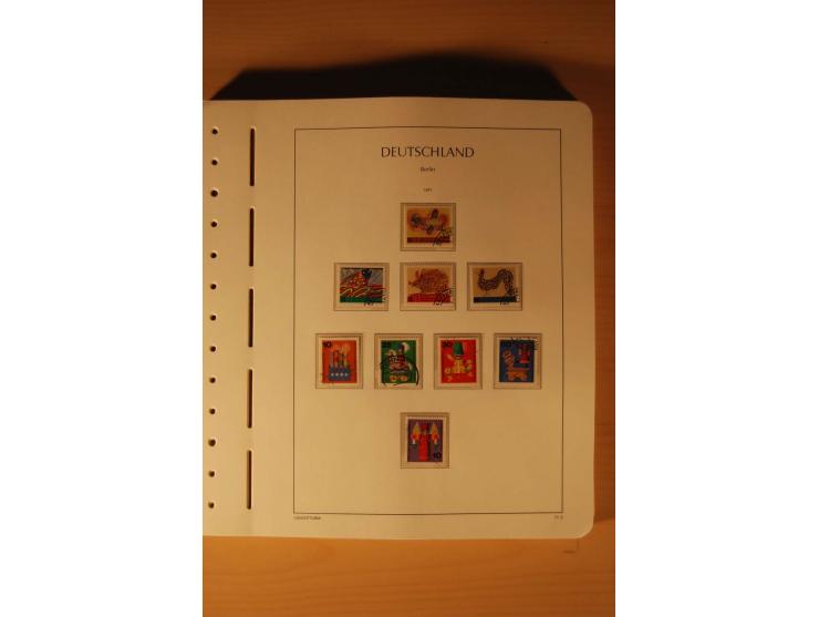 1946/91, ungebrauchte/postfrische und gestempelte Sammlung, dabei Bund und Berlin vielfach mit den frühen Ausgaben, dazu bess