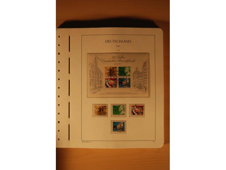 1946/91, ungebrauchte/postfrische und gestempelte Sammlung, dabei Bund und Berlin vielfach mit den frühen Ausgaben, dazu bess