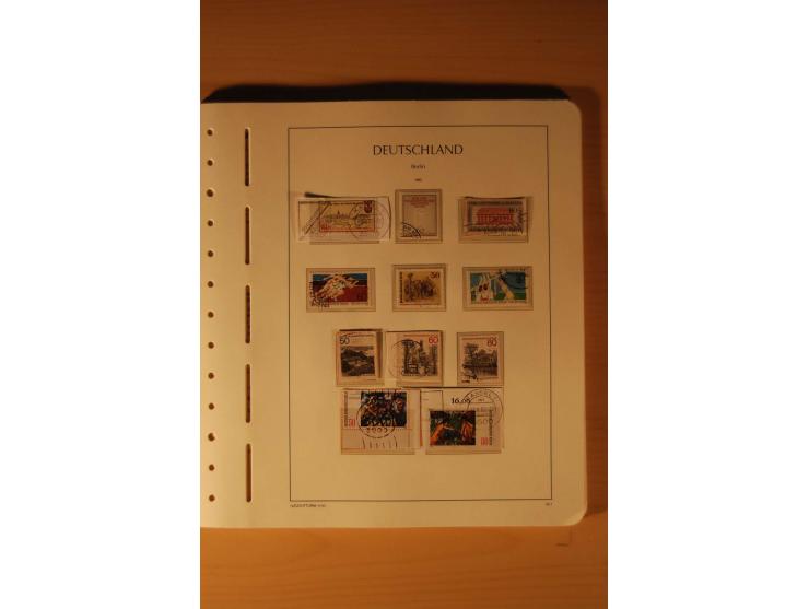 1946/91, ungebrauchte/postfrische und gestempelte Sammlung, dabei Bund und Berlin vielfach mit den frühen Ausgaben, dazu bess