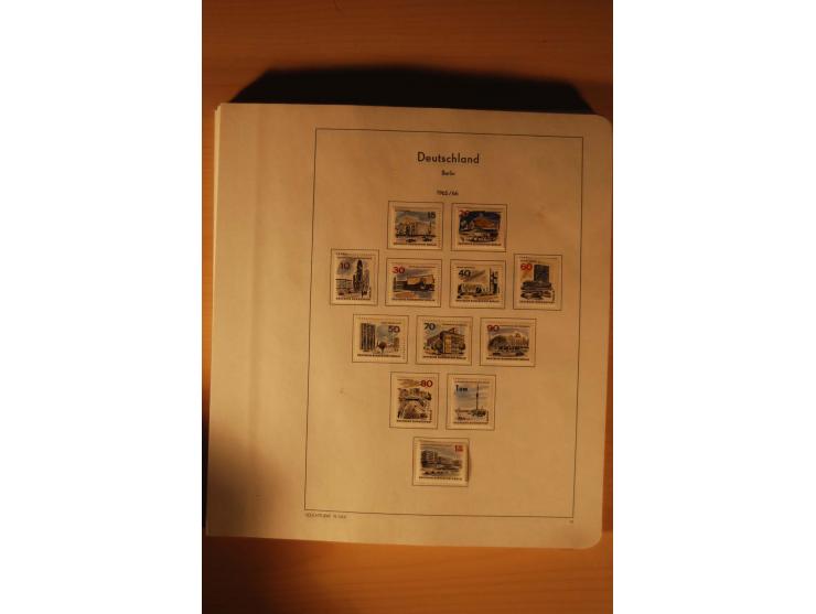 1946/91, ungebrauchte/postfrische und gestempelte Sammlung, dabei Bund und Berlin vielfach mit den frühen Ausgaben, dazu bess