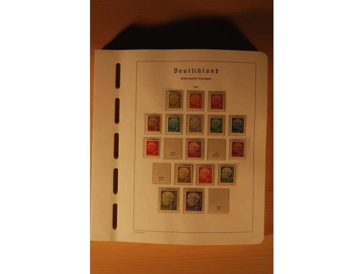 1946/91, ungebrauchte/postfrische und gestempelte Sammlung, dabei Bund und Berlin vielfach mit den frühen Ausgaben, dazu bess