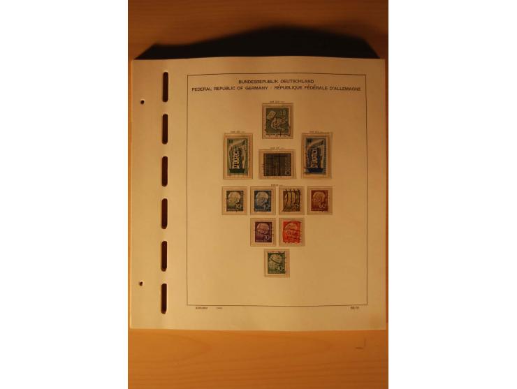 1946/91, ungebrauchte/postfrische und gestempelte Sammlung, dabei Bund und Berlin vielfach mit den frühen Ausgaben, dazu bess