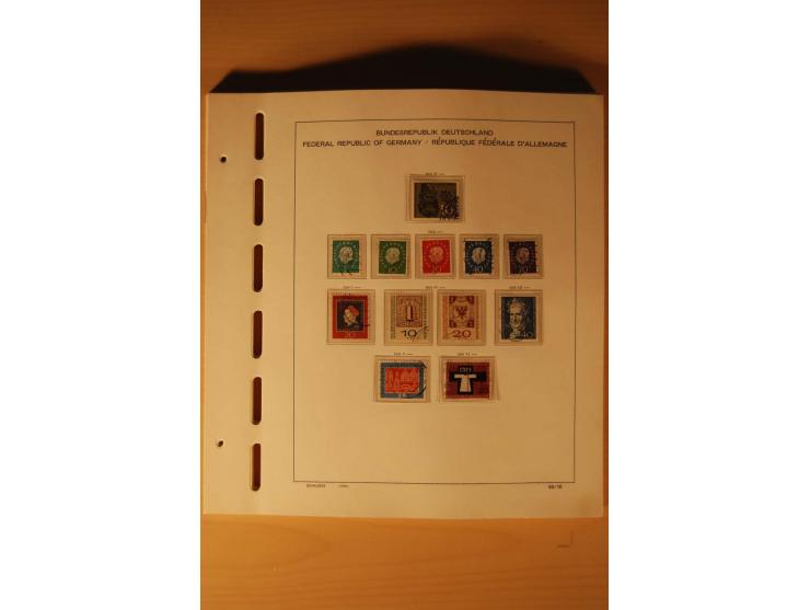 1946/91, ungebrauchte/postfrische und gestempelte Sammlung, dabei Bund und Berlin vielfach mit den frühen Ausgaben, dazu bess
