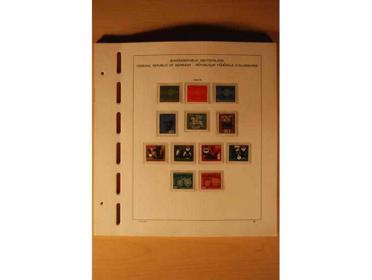 1946/91, ungebrauchte/postfrische und gestempelte Sammlung, dabei Bund und Berlin vielfach mit den frühen Ausgaben, dazu bess