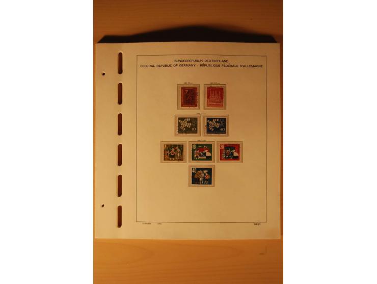 1946/91, ungebrauchte/postfrische und gestempelte Sammlung, dabei Bund und Berlin vielfach mit den frühen Ausgaben, dazu bess