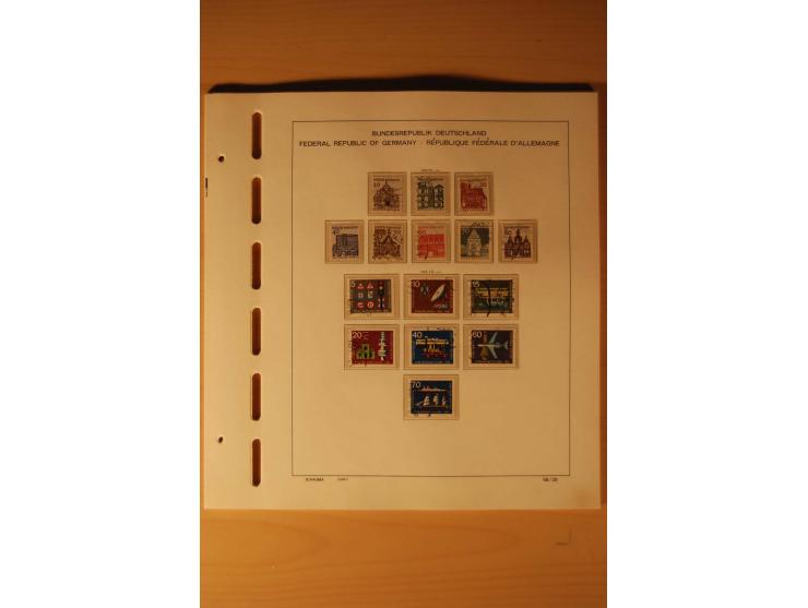 1946/91, ungebrauchte/postfrische und gestempelte Sammlung, dabei Bund und Berlin vielfach mit den frühen Ausgaben, dazu bess