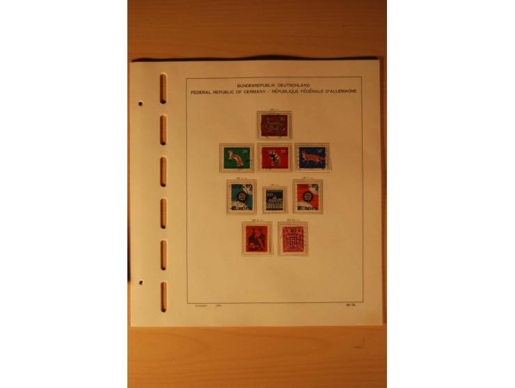 1946/91, ungebrauchte/postfrische und gestempelte Sammlung, dabei Bund und Berlin vielfach mit den frühen Ausgaben, dazu bess