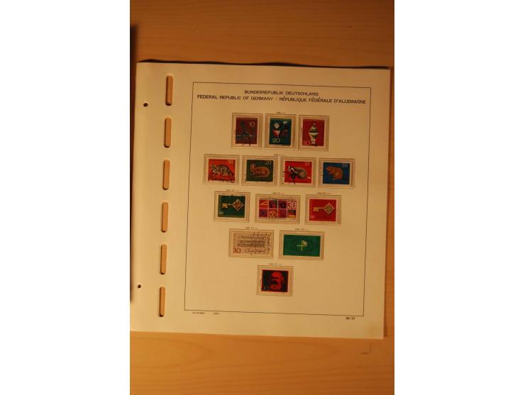 1946/91, ungebrauchte/postfrische und gestempelte Sammlung, dabei Bund und Berlin vielfach mit den frühen Ausgaben, dazu bess