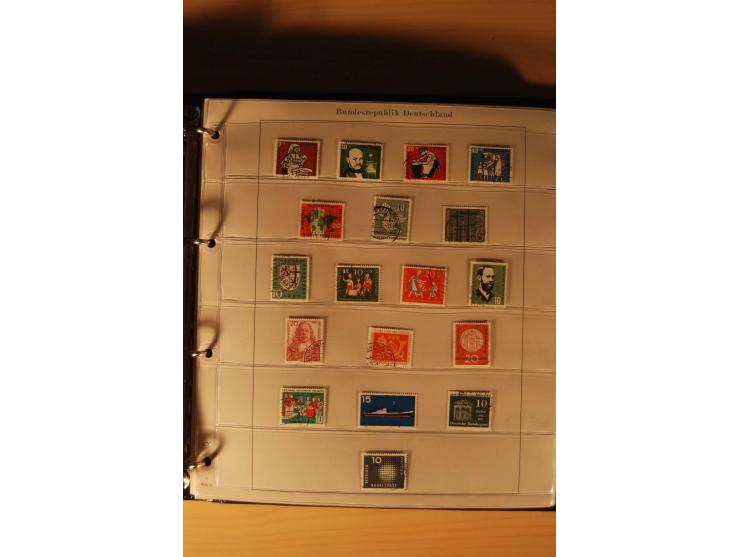 1946/91, ungebrauchte/postfrische und gestempelte Sammlung, dabei Bund und Berlin vielfach mit den frühen Ausgaben, dazu bess