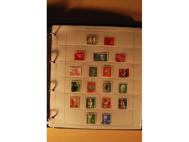 1946/91, ungebrauchte/postfrische und gestempelte Sammlung, dabei Bund und Berlin vielfach mit den frühen Ausgaben, dazu bess