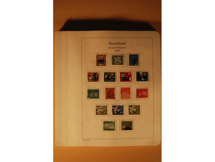 1946/91, ungebrauchte/postfrische und gestempelte Sammlung, dabei Bund und Berlin vielfach mit den frühen Ausgaben, dazu bess