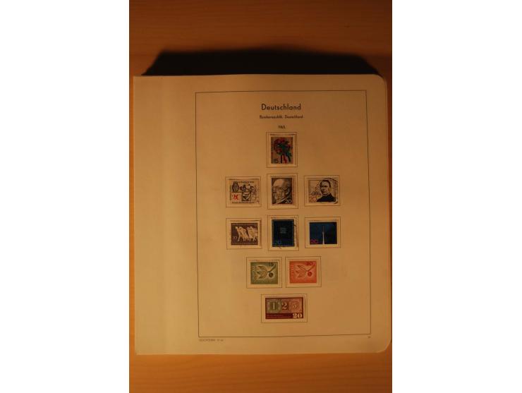 1946/91, ungebrauchte/postfrische und gestempelte Sammlung, dabei Bund und Berlin vielfach mit den frühen Ausgaben, dazu bess