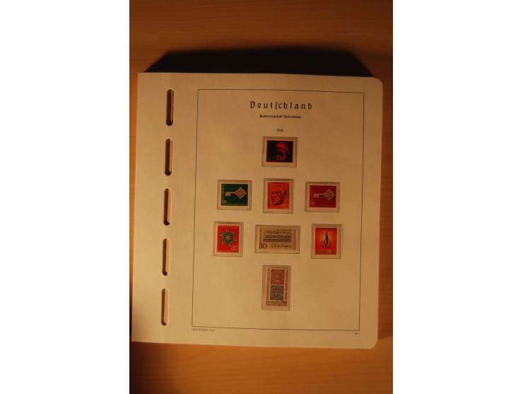 1946/91, ungebrauchte/postfrische und gestempelte Sammlung, dabei Bund und Berlin vielfach mit den frühen Ausgaben, dazu bess