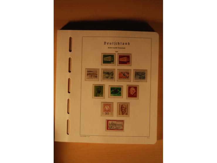 1946/91, ungebrauchte/postfrische und gestempelte Sammlung, dabei Bund und Berlin vielfach mit den frühen Ausgaben, dazu bess