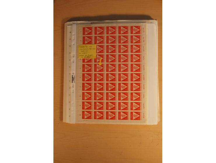 1945/49, sehr umfangreiche, ungebrauchte/postfrische und gestempelte Sammlung inkl. einiger Lokalausgaben mit vielen Farben, 