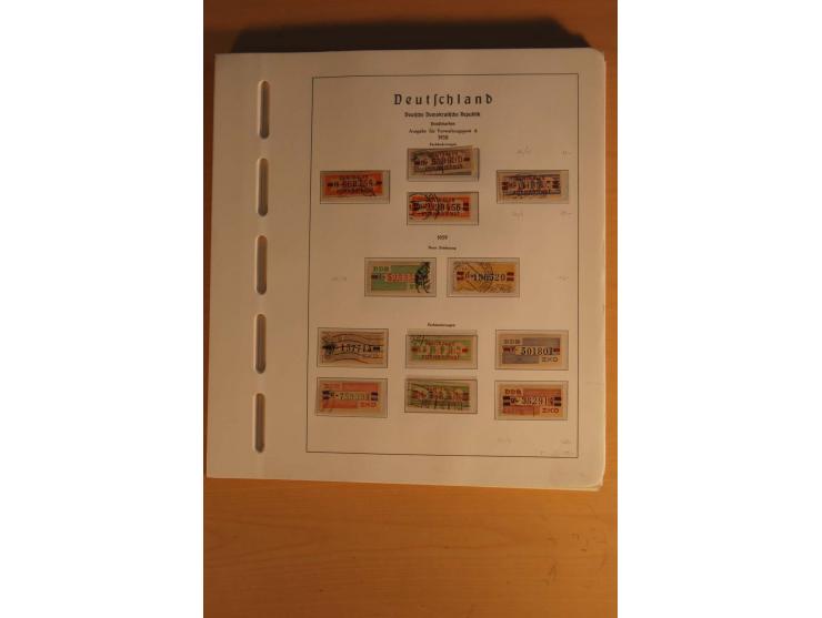DIENSTMARKEN: 1954/65, postfrische, ungebrauchte und gestempelte Sammlung mit u.a. Mi.-Nr. D/A29-32, D/C16-30, 31-45, 46-60, 