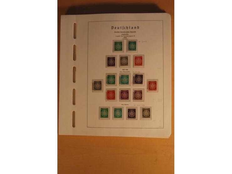 DIENSTMARKEN: 1954/65, postfrische, ungebrauchte und gestempelte Sammlung mit u.a. Mi.-Nr. D/A29-32, D/C16-30, 31-45, 46-60, 