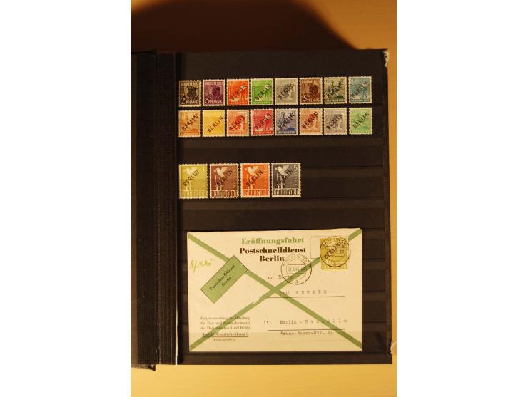 1948/82, kpl. postfrische Sammlung in guter Erhaltung, dabei Schwarz- und Rotaufdruck sowie Goethe, Währungsgeschädigte und B