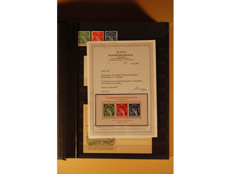 1948/82, kpl. postfrische Sammlung in guter Erhaltung, dabei Schwarz- und Rotaufdruck sowie Goethe, Währungsgeschädigte und B