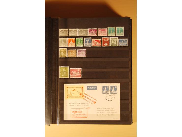 1948/82, kpl. postfrische Sammlung in guter Erhaltung, dabei Schwarz- und Rotaufdruck sowie Goethe, Währungsgeschädigte und B