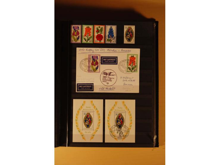 1948/82, kpl. postfrische Sammlung in guter Erhaltung, dabei Schwarz- und Rotaufdruck sowie Goethe, Währungsgeschädigte und B