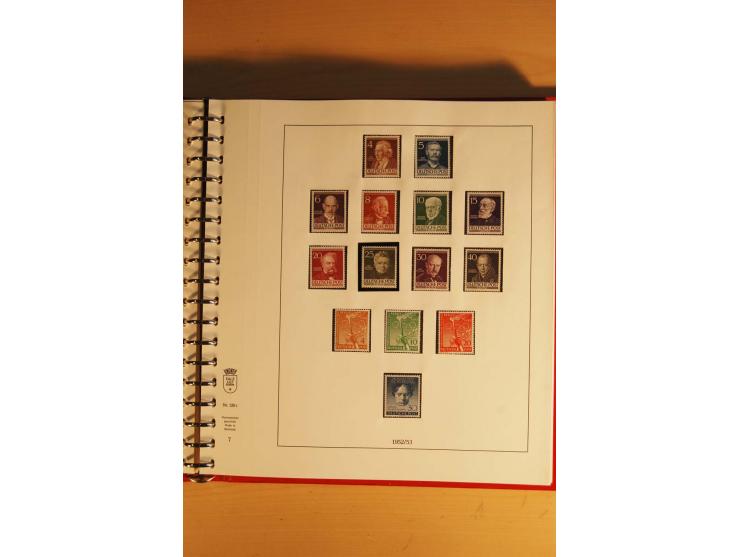 1948/90, postfrische Sammlung, bis auf wenige moderne kpl., anfangs wenige ungebraucht, dabei Besonderheiten wir Plattenfehle