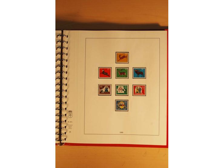 1948/90, postfrische Sammlung, bis auf wenige moderne kpl., anfangs wenige ungebraucht, dabei Besonderheiten wir Plattenfehle
