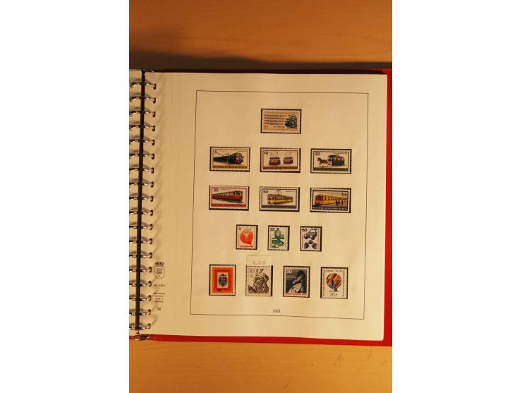 1948/90, postfrische Sammlung, bis auf wenige moderne kpl., anfangs wenige ungebraucht, dabei Besonderheiten wir Plattenfehle