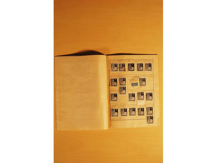 1948, Bauten Spezial-Posten mit angefangenen Plattierungen, Retuschen, Zähnungsvarianten etc., dazu Einsteckbuch mit postfris