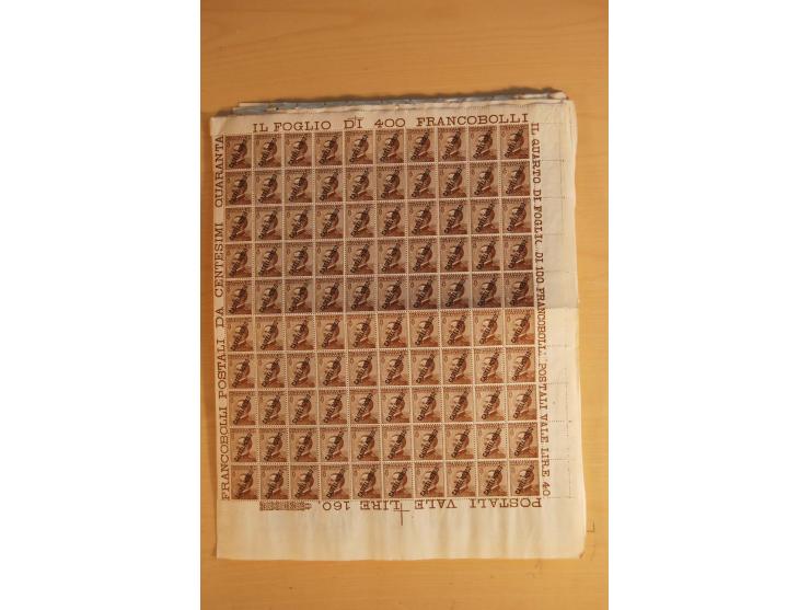 1923/24, Mi.-Nr. 10-14, 2320 Sätze meist in Bogenteilen und gefalteten Bogen sowie Nr. 15-24, 2900 Sätze in gefalteten Bogen 